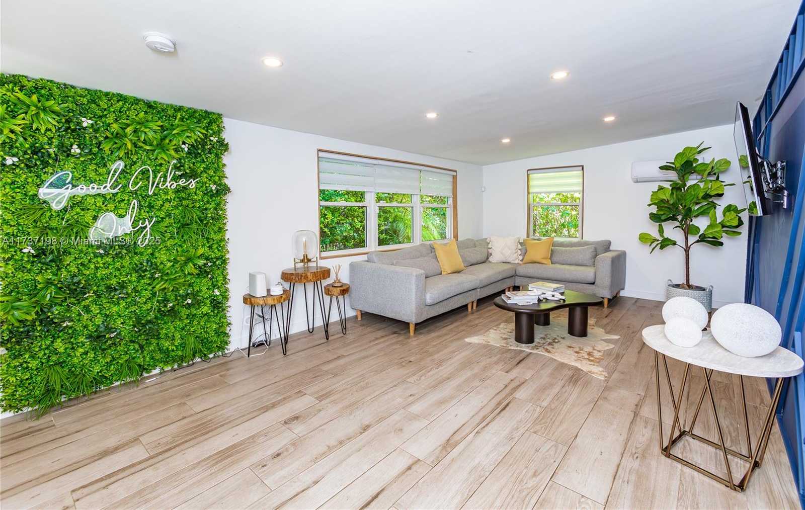 Small Image of 814 MONTEREY ST, Coral Gables Number 48