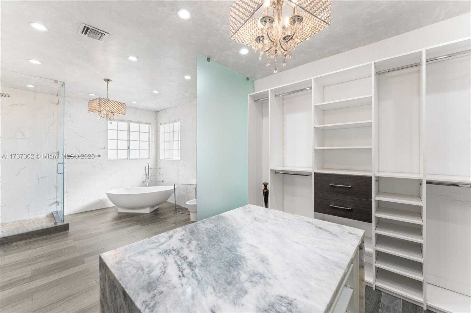 Small Image of 16801 NORTH WEST 77TH PL, Miami Lakes Number 17