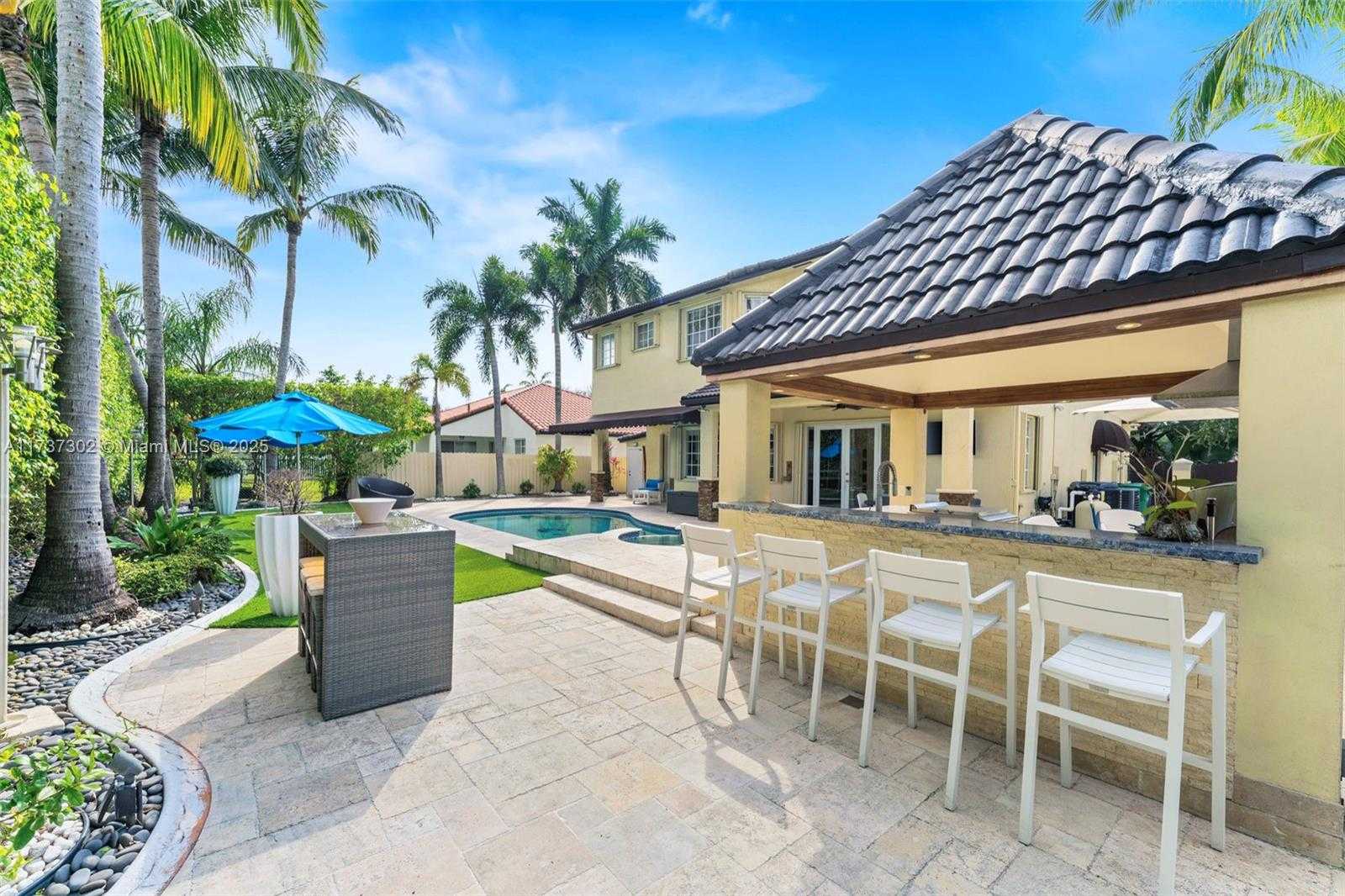Small Image of 16801 NORTH WEST 77TH PL, Miami Lakes Number 2