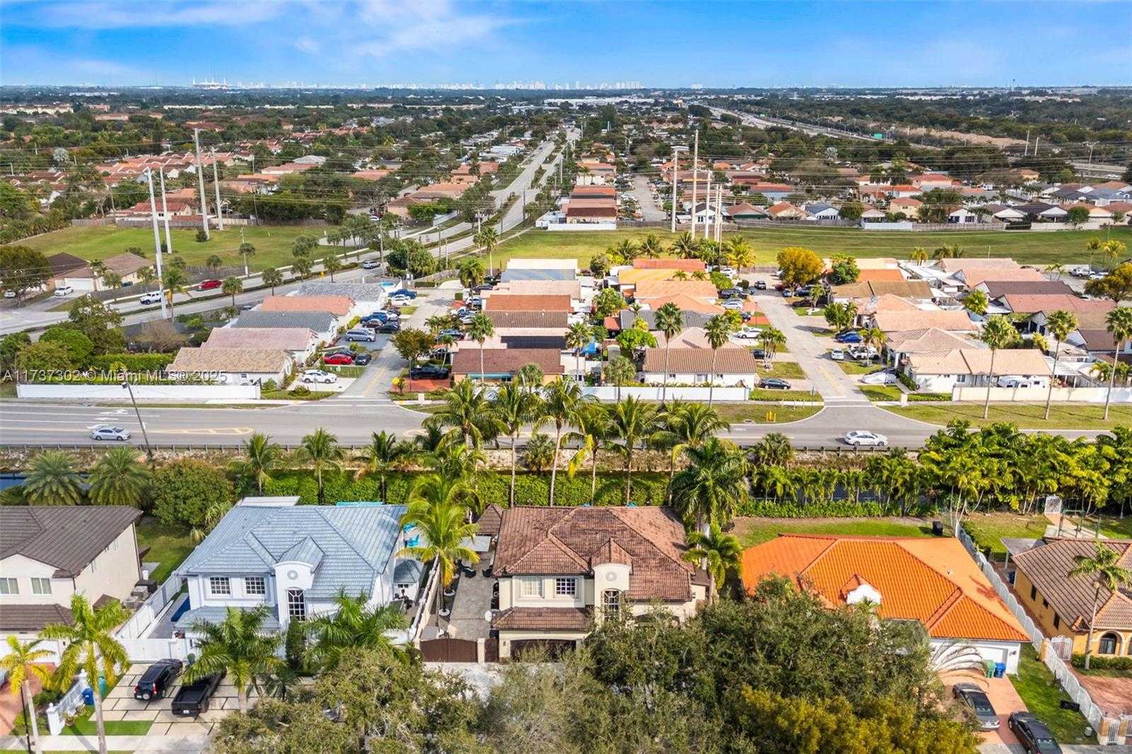 Small Image of 16801 NORTH WEST 77TH PL, Miami Lakes Number 25