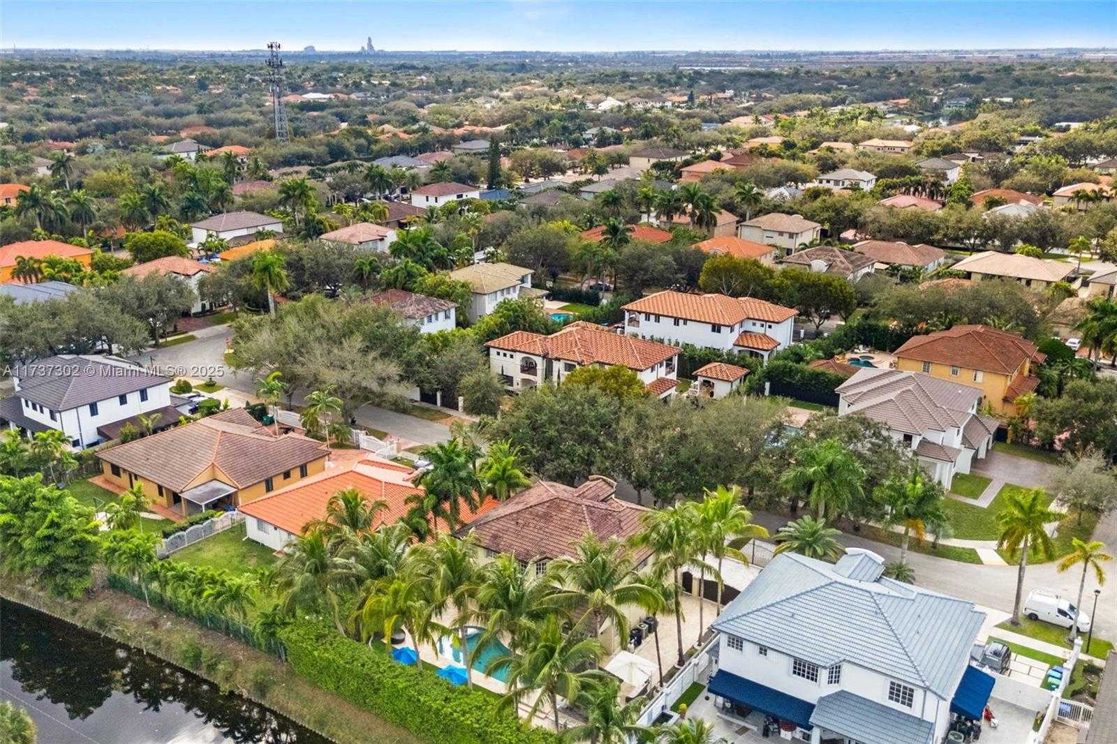 Small Image of 16801 NORTH WEST 77TH PL, Miami Lakes Number 26