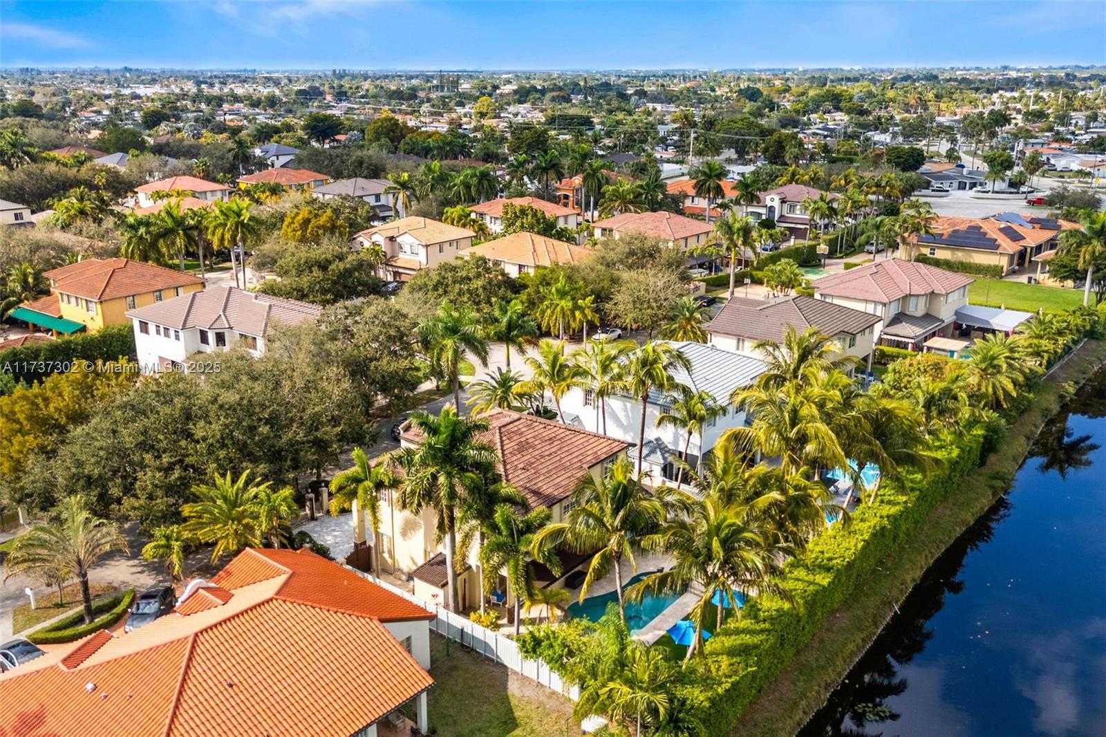 Small Image of 16801 NORTH WEST 77TH PL, Miami Lakes Number 28