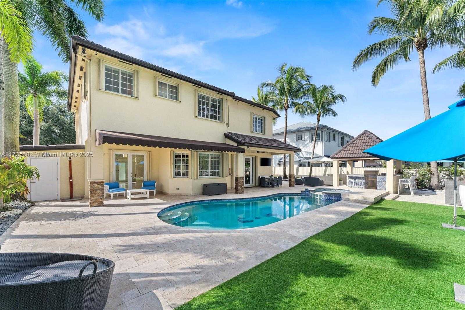 Small Image of 16801 NORTH WEST 77TH PL, Miami Lakes Number 3