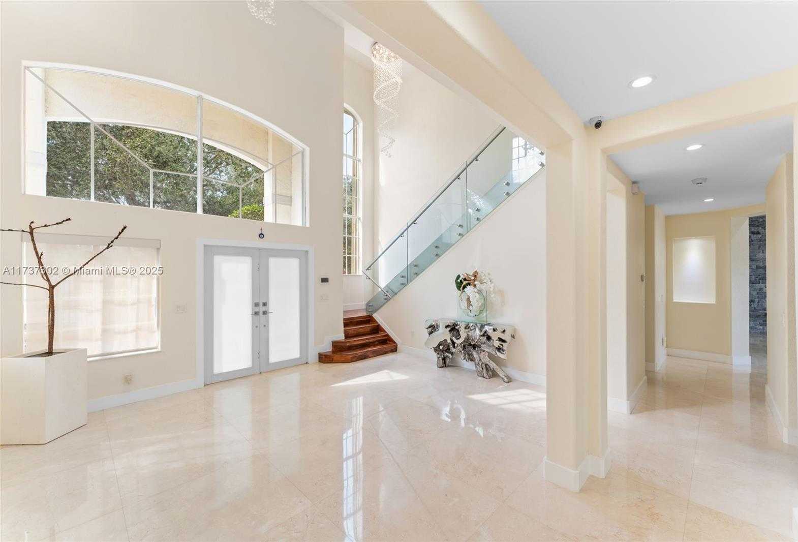 Small Image of 16801 NORTH WEST 77TH PL, Miami Lakes Number 6