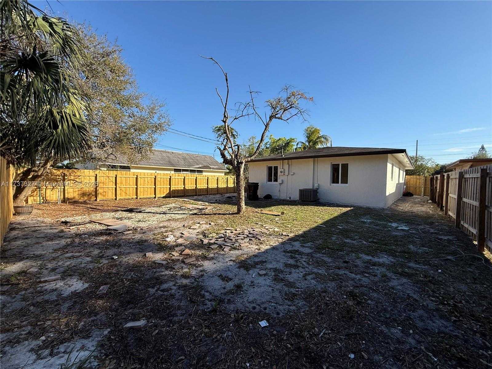 Small Image of 2201 NW 6th Ct, Fort Lauderdale, FL 33311, USA Number 10