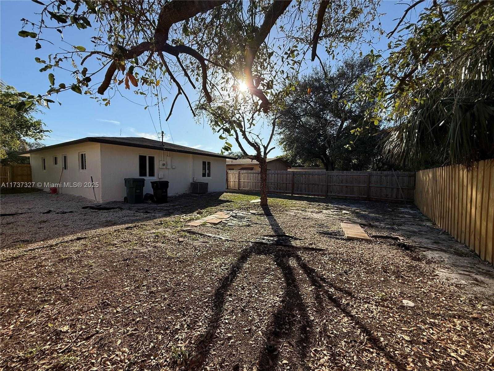 Small Image of 2201 NW 6th Ct, Fort Lauderdale, FL 33311, USA Number 13