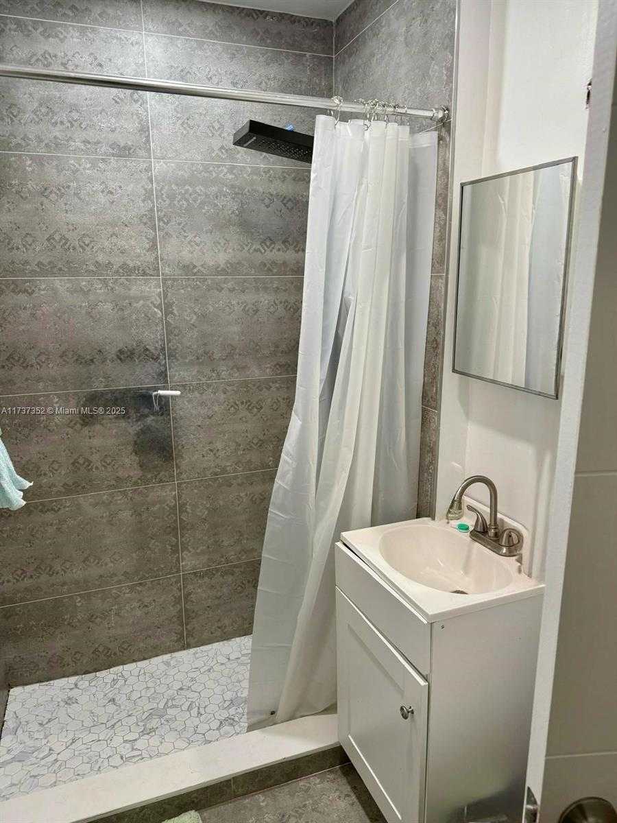 Small Image of 1892 NORTH EAST 53RD CT, Pompano Beach Number 3