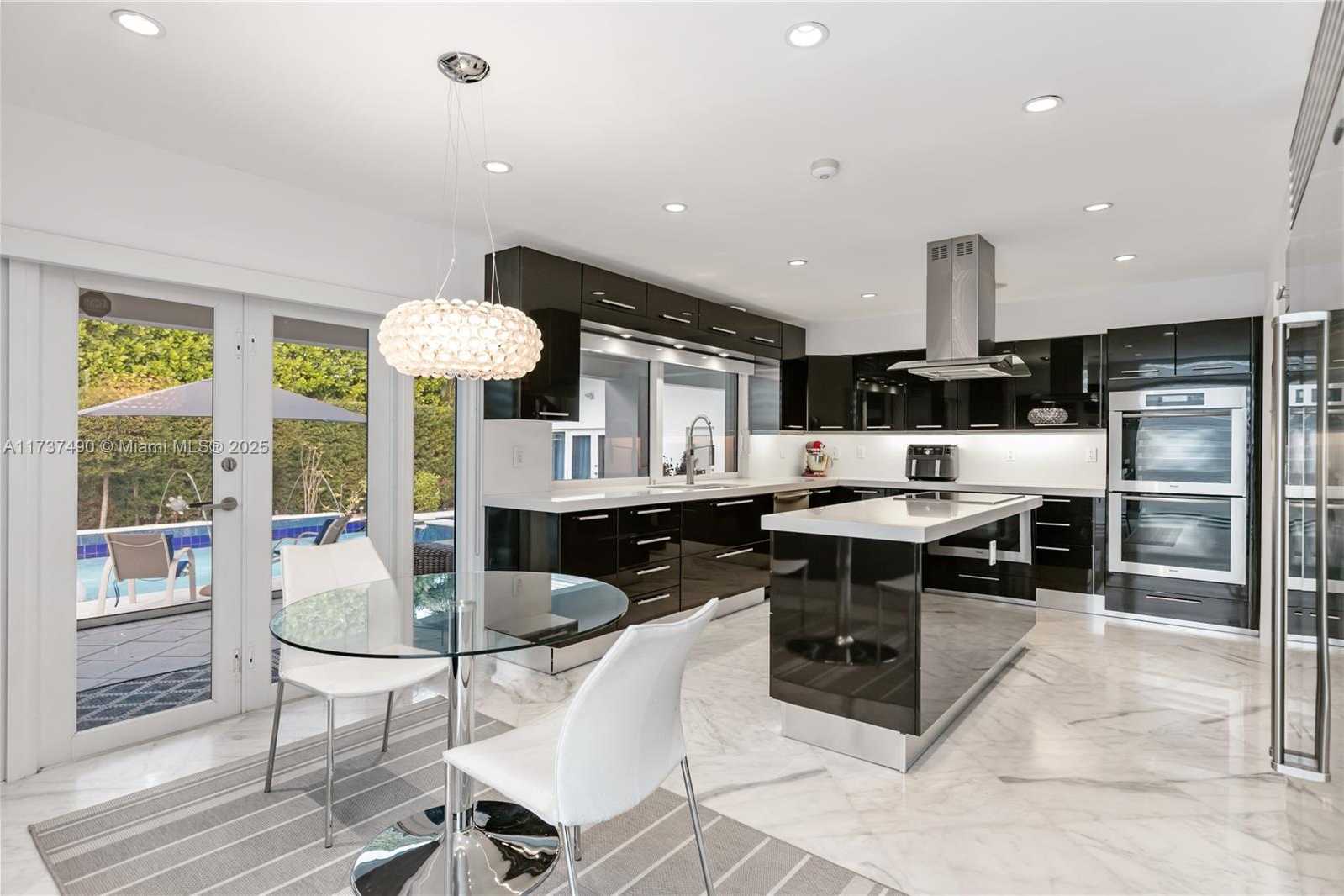 Small Image of 1251 KANE CONCOURSE, Bay Harbor Islands Number 18