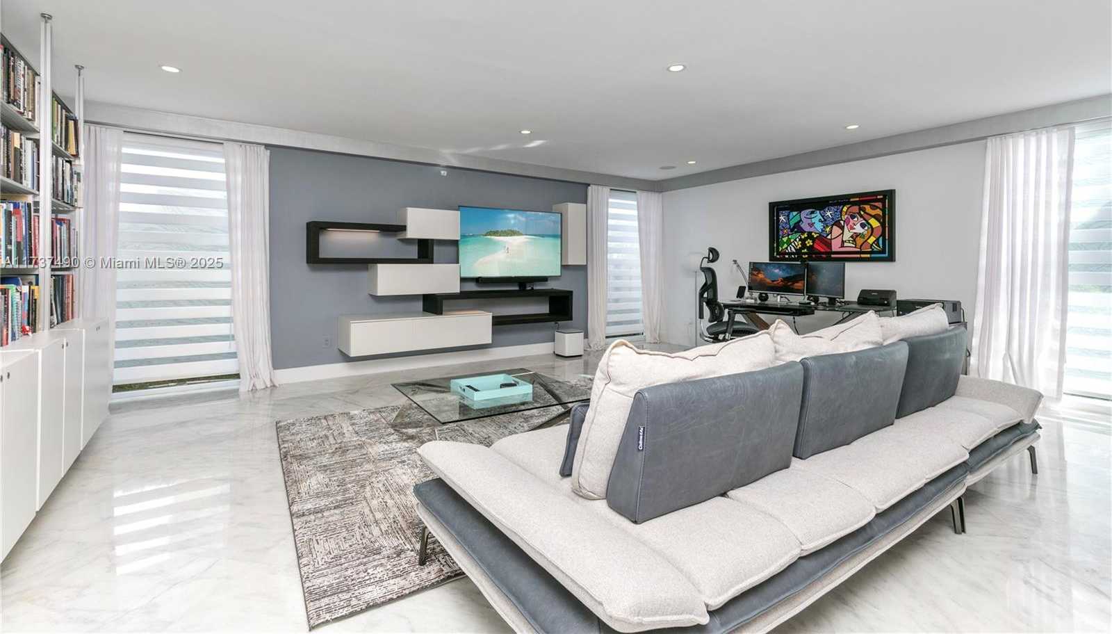 Small Image of 1251 KANE CONCOURSE, Bay Harbor Islands Number 21