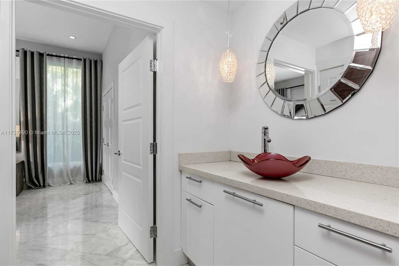 Small Image of 1251 KANE CONCOURSE, Bay Harbor Islands Number 26