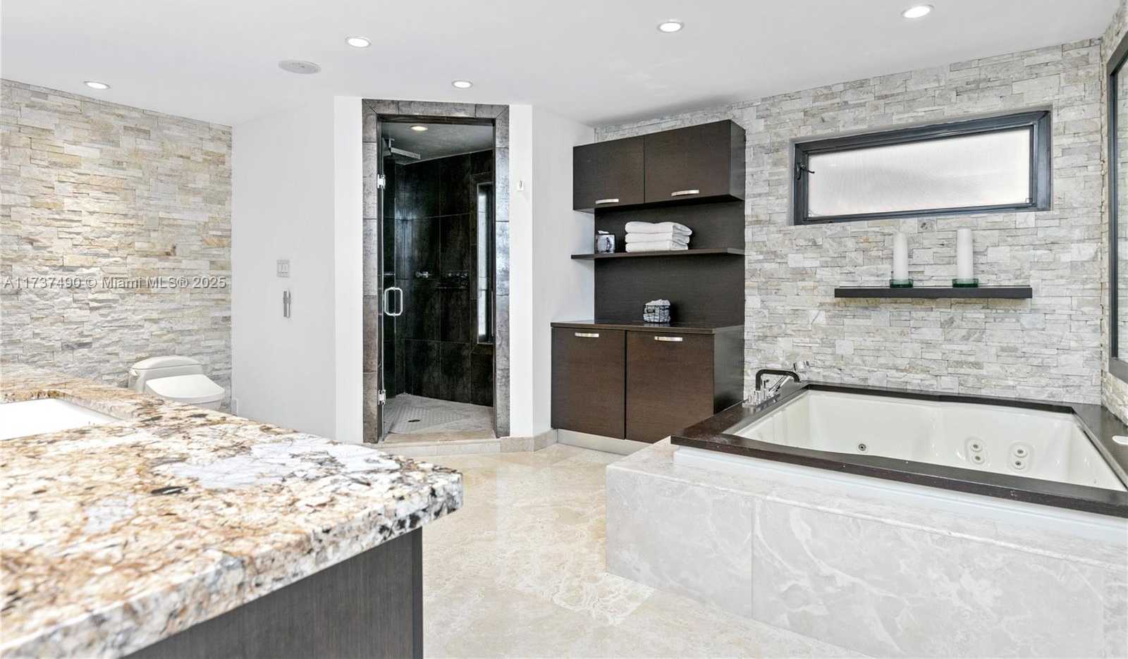 Small Image of 1251 KANE CONCOURSE, Bay Harbor Islands Number 29