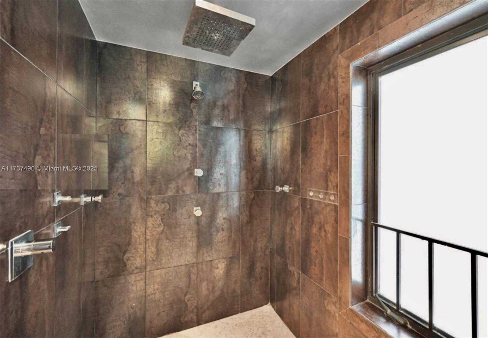 Small Image of 1251 KANE CONCOURSE, Bay Harbor Islands Number 31