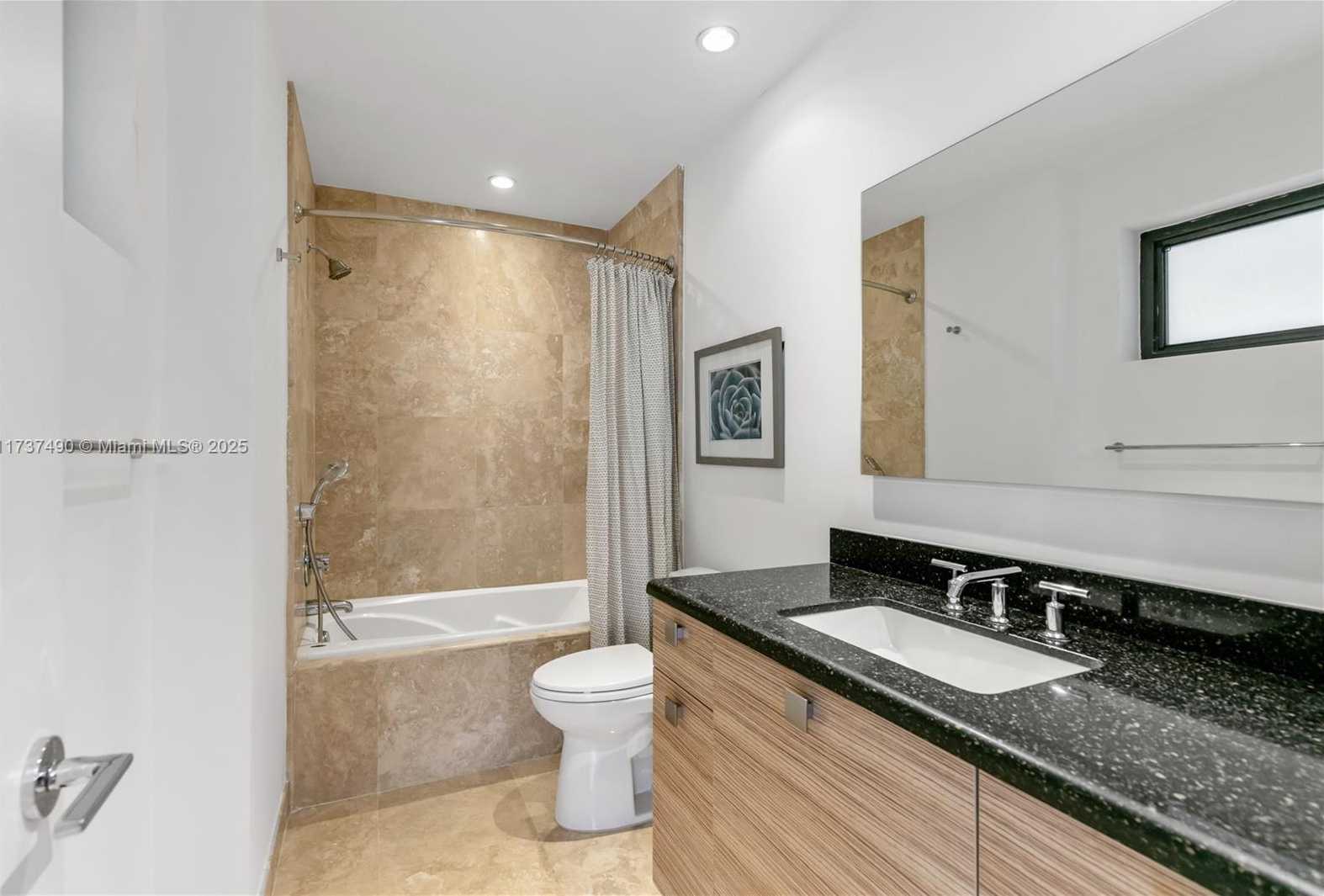 Small Image of 1251 KANE CONCOURSE, Bay Harbor Islands Number 38