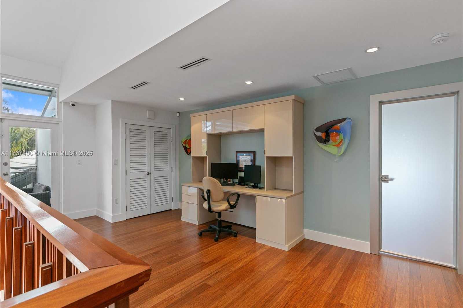 Small Image of 1251 KANE CONCOURSE, Bay Harbor Islands Number 39