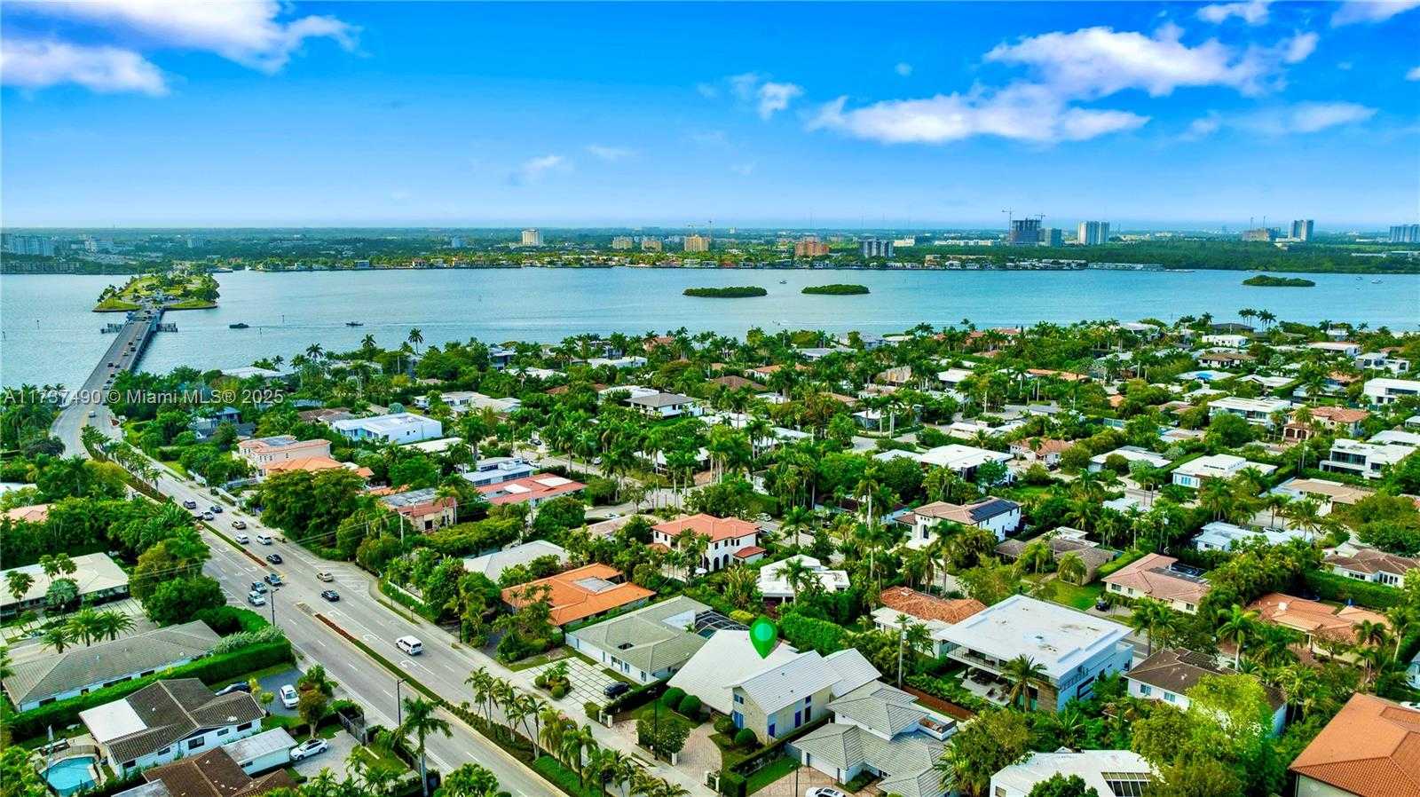 Small Image of 1251 KANE CONCOURSE, Bay Harbor Islands Number 4