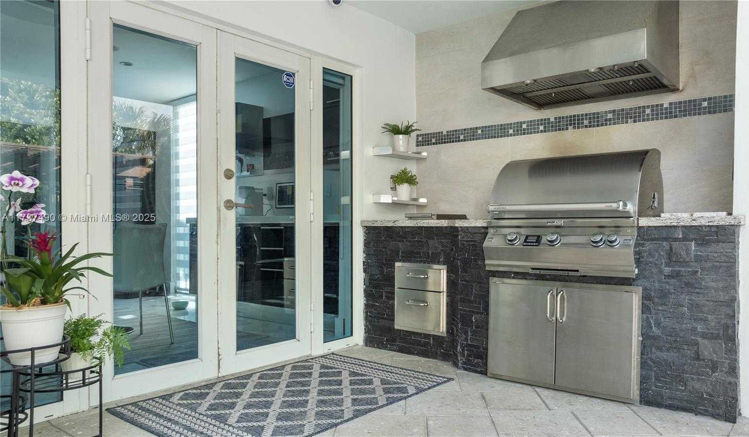 Small Image of 1251 KANE CONCOURSE, Bay Harbor Islands Number 51