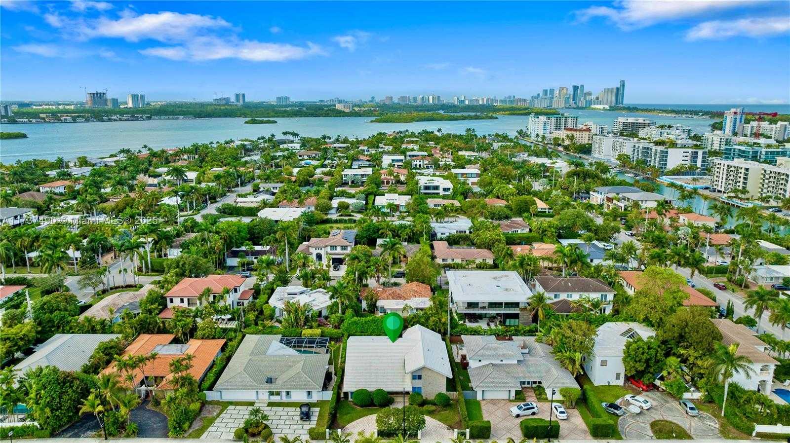 Small Image of 1251 KANE CONCOURSE, Bay Harbor Islands Number 54
