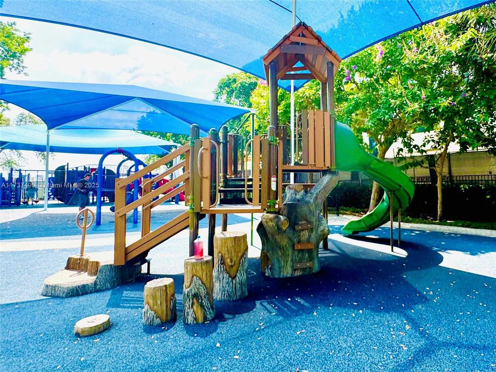 Small Image of 1251 KANE CONCOURSE, Bay Harbor Islands Number 55