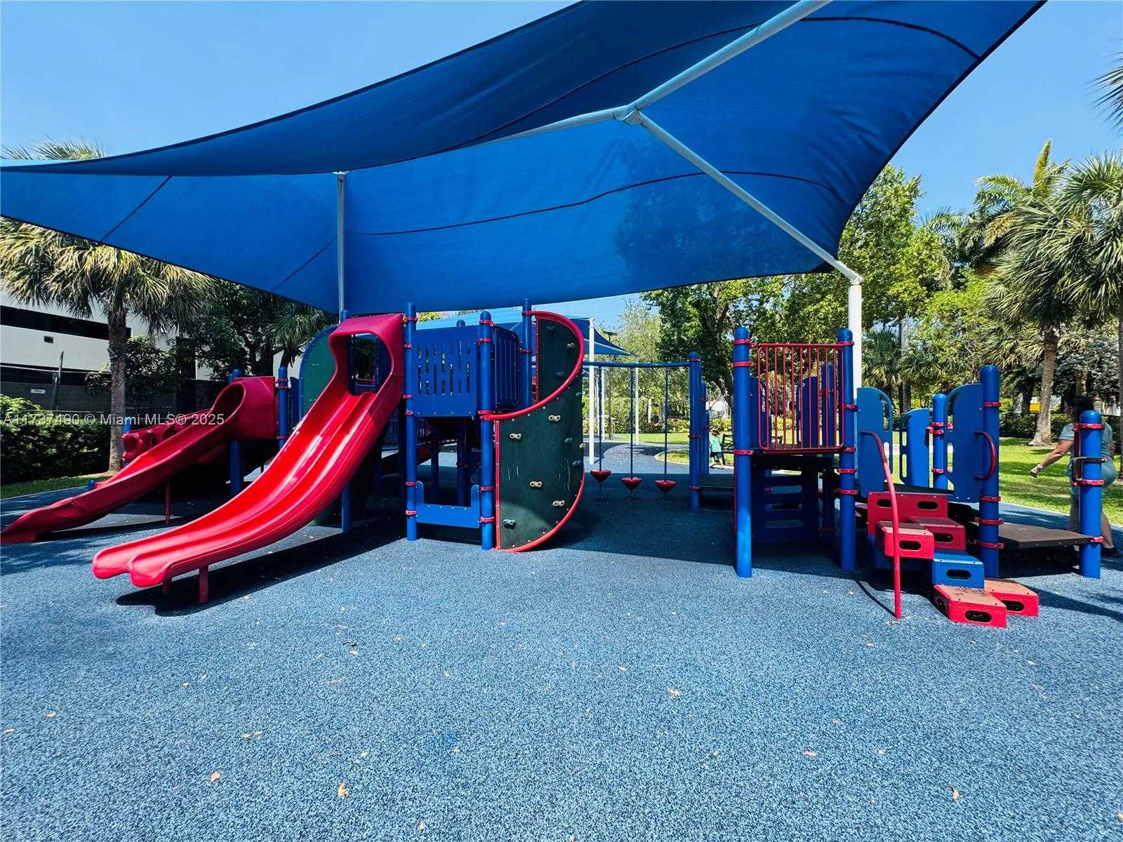 Small Image of 1251 KANE CONCOURSE, Bay Harbor Islands Number 60