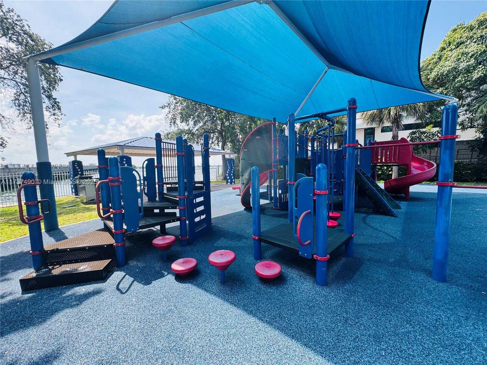 Small Image of 1251 KANE CONCOURSE, Bay Harbor Islands Number 63