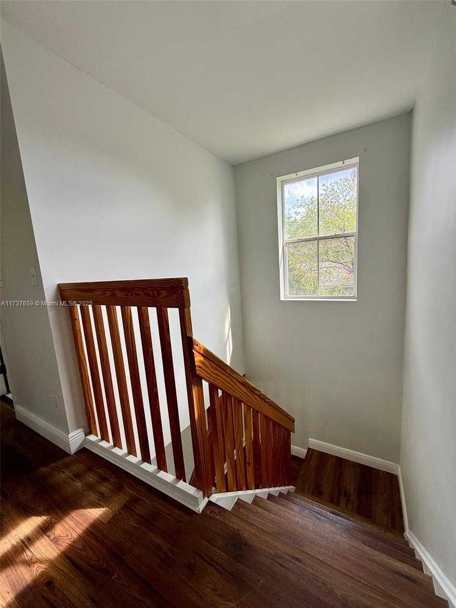 Small Image of 201 NORTH WEST 207TH AVE, Pembroke Pines Number 11