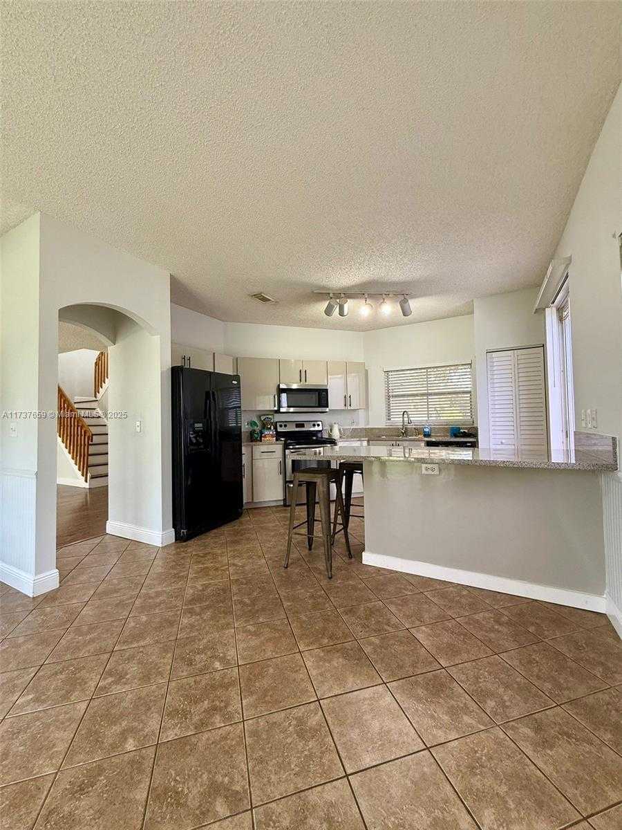 Small Image of 201 NORTH WEST 207TH AVE, Pembroke Pines Number 7