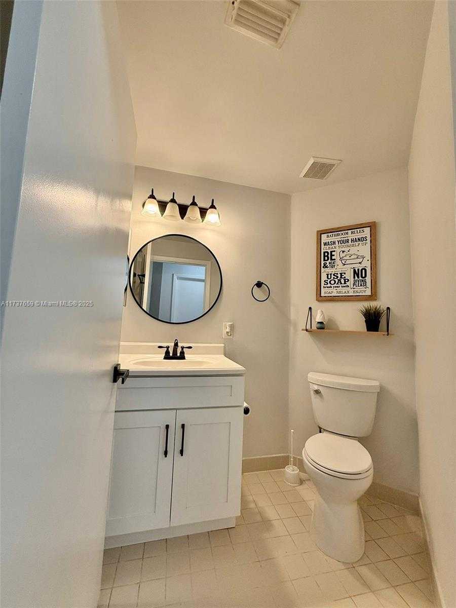 Small Image of 201 NORTH WEST 207TH AVE, Pembroke Pines Number 8