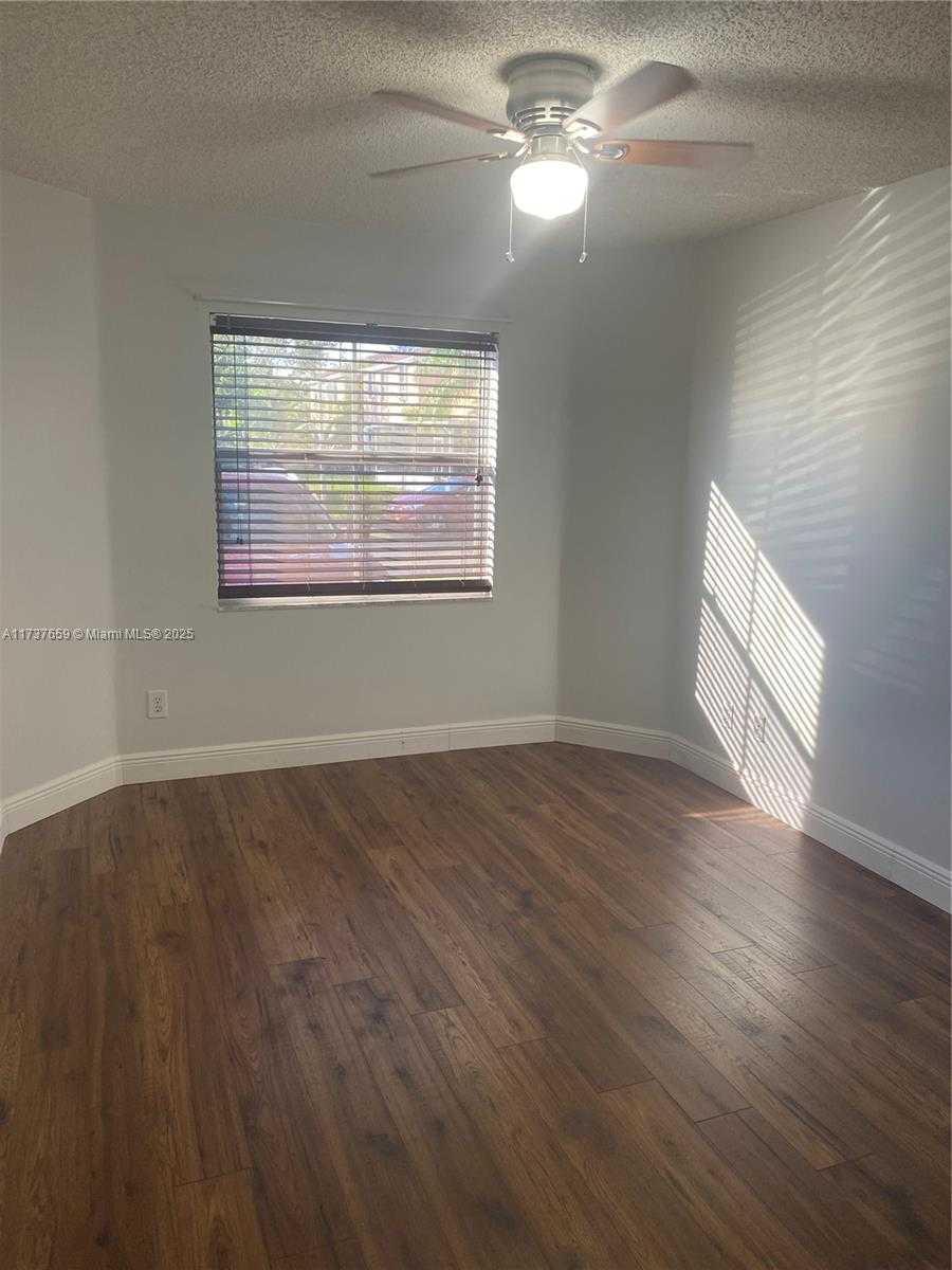 Small Image of 201 NORTH WEST 207TH AVE, Pembroke Pines Number 9
