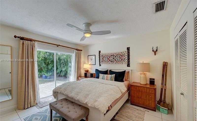 Small Image of 1180 SOUTH WEST 4TH TER, Pompano Beach Number 4