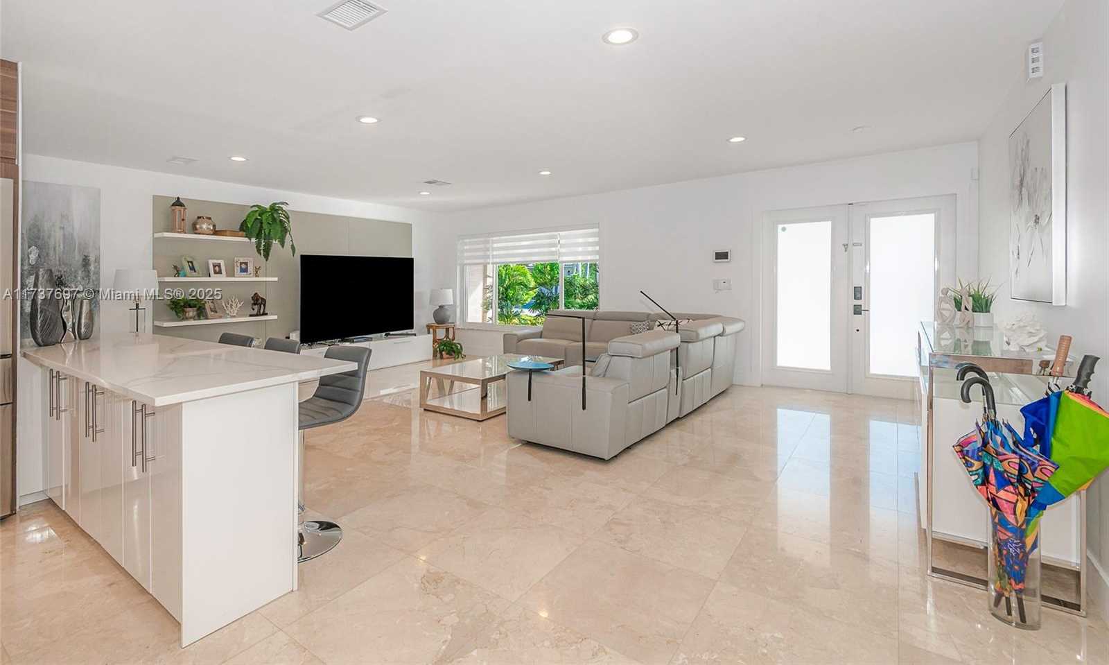 Small Image of 3071 NORTH EAST 47TH ST, Fort Lauderdale Number 12