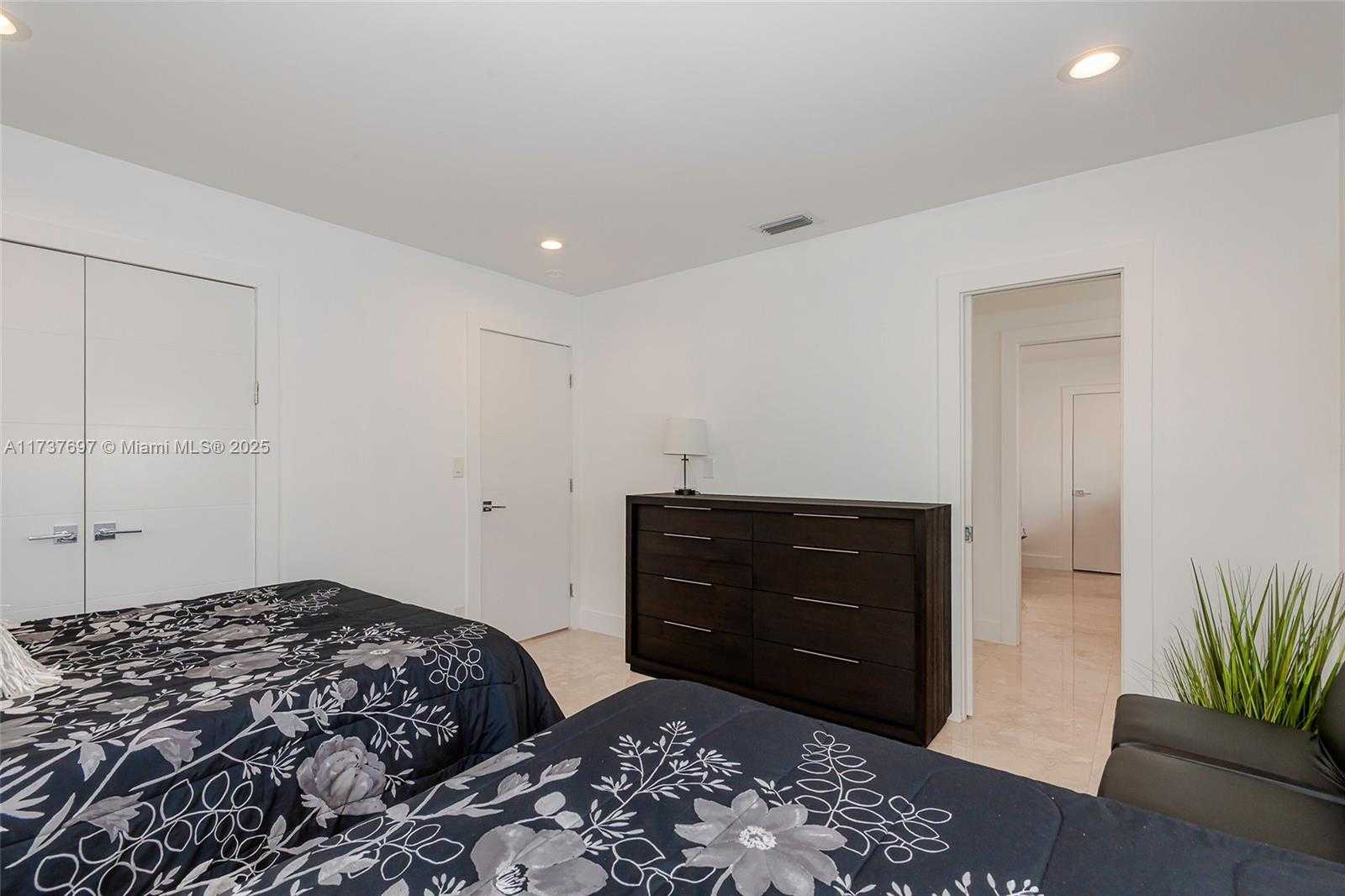 Small Image of 3071 NORTH EAST 47TH ST, Fort Lauderdale Number 32