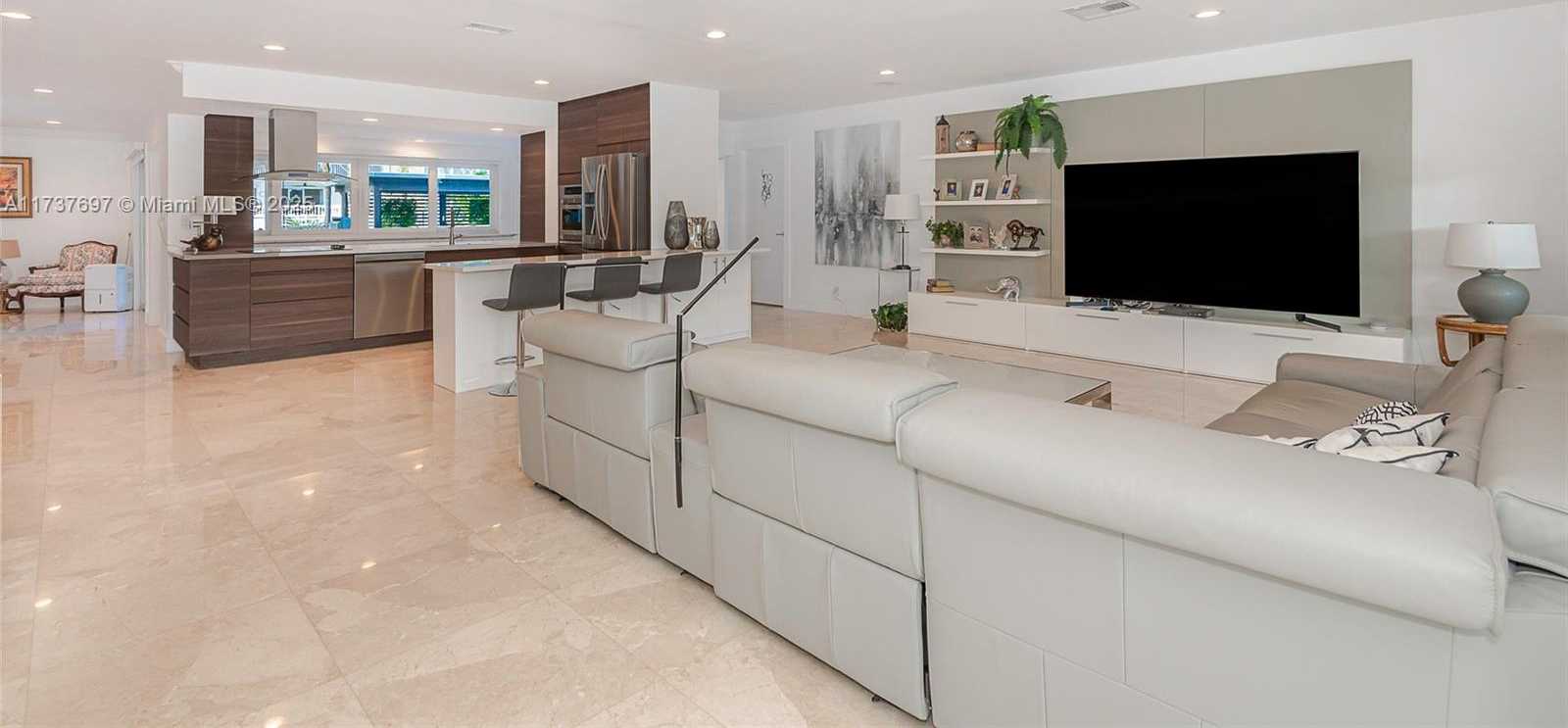 Small Image of 3071 NORTH EAST 47TH ST, Fort Lauderdale Number 4