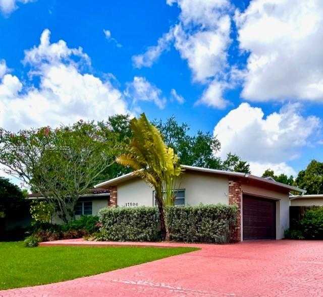 Small Image of 17500 SOUTH WEST 89TH CT, Palmetto Bay Number 2