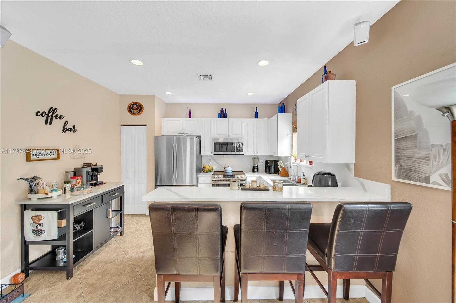 Small Image of 15606 SOUTH WEST 9TH LN, Miami Number 12