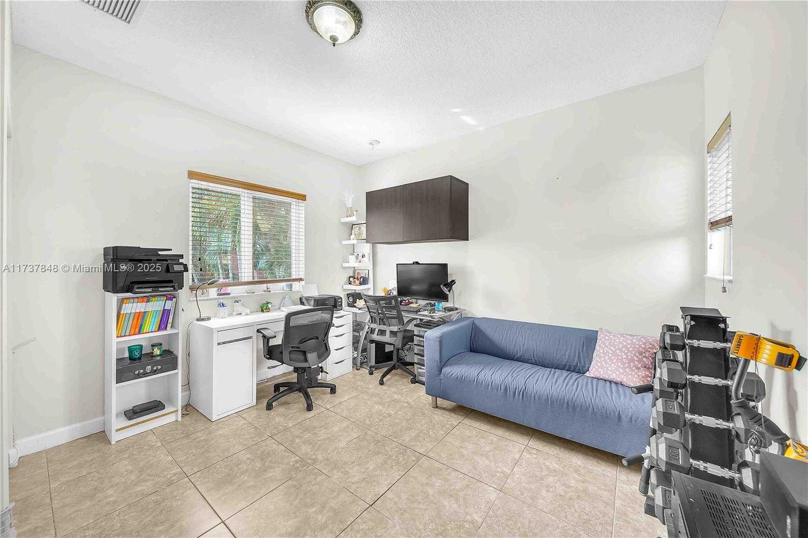 Small Image of 15606 SOUTH WEST 9TH LN, Miami Number 16