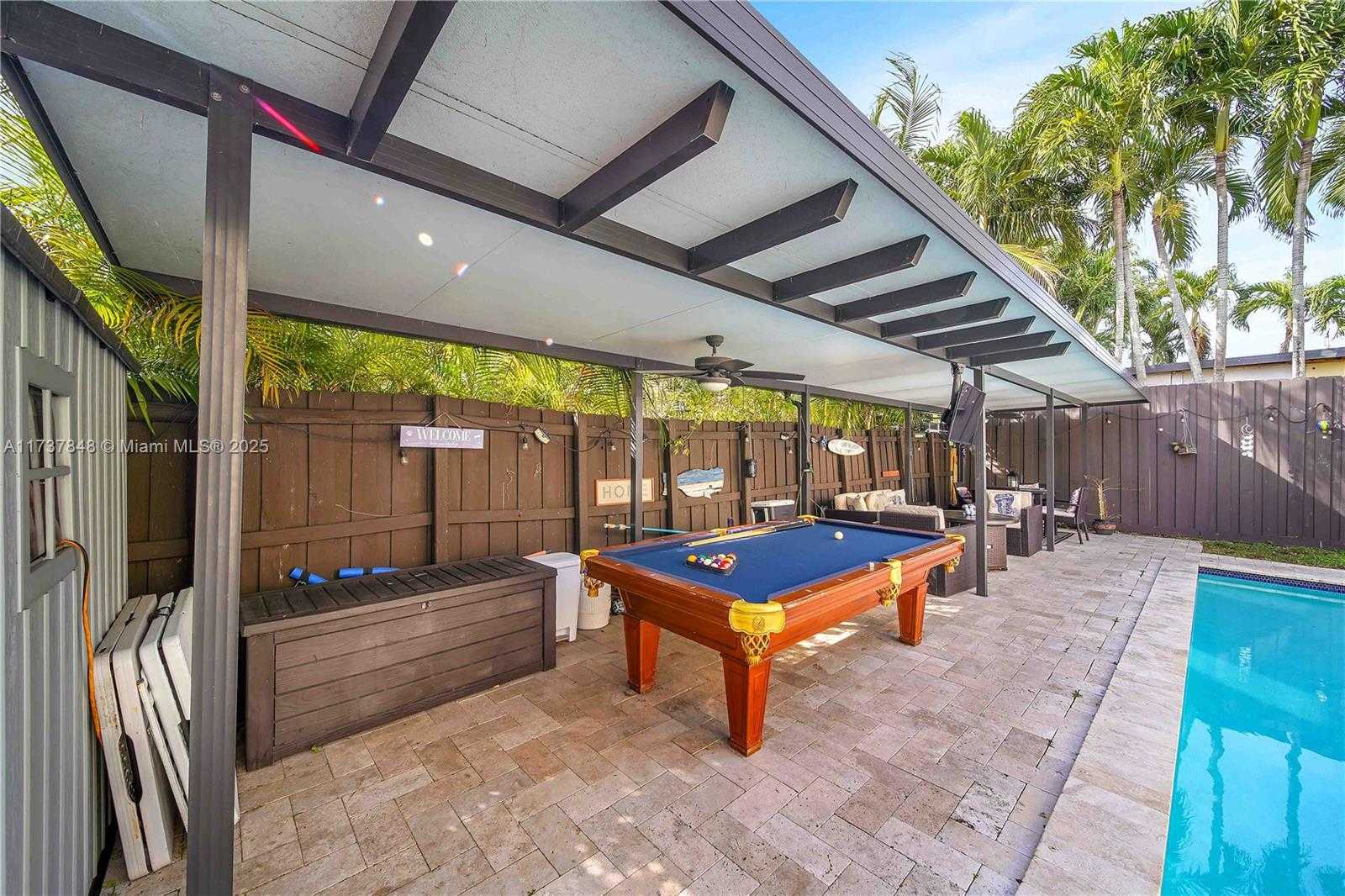 Small Image of 15606 SOUTH WEST 9TH LN, Miami Number 23