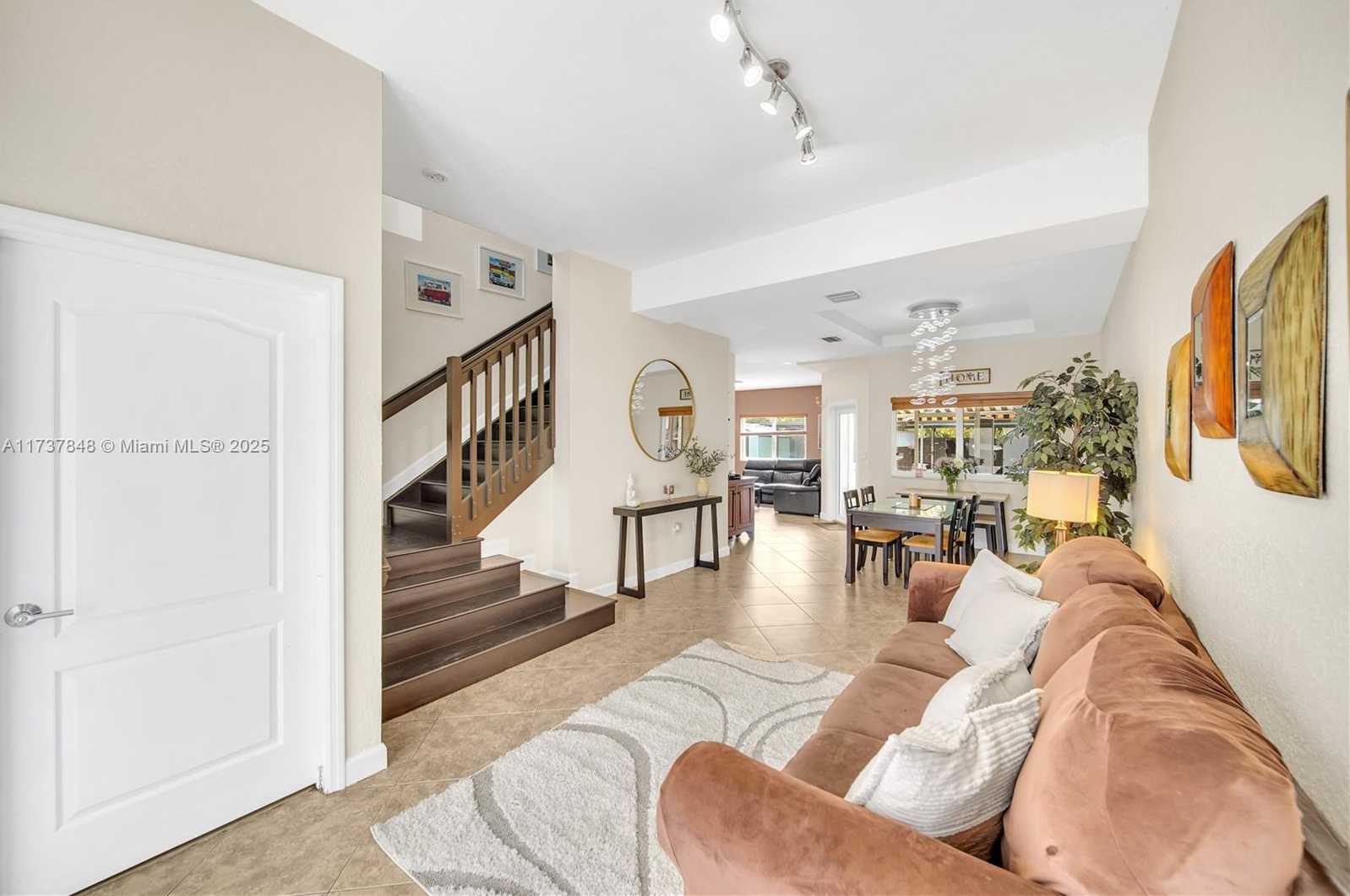 Small Image of 15606 SOUTH WEST 9TH LN, Miami Number 5