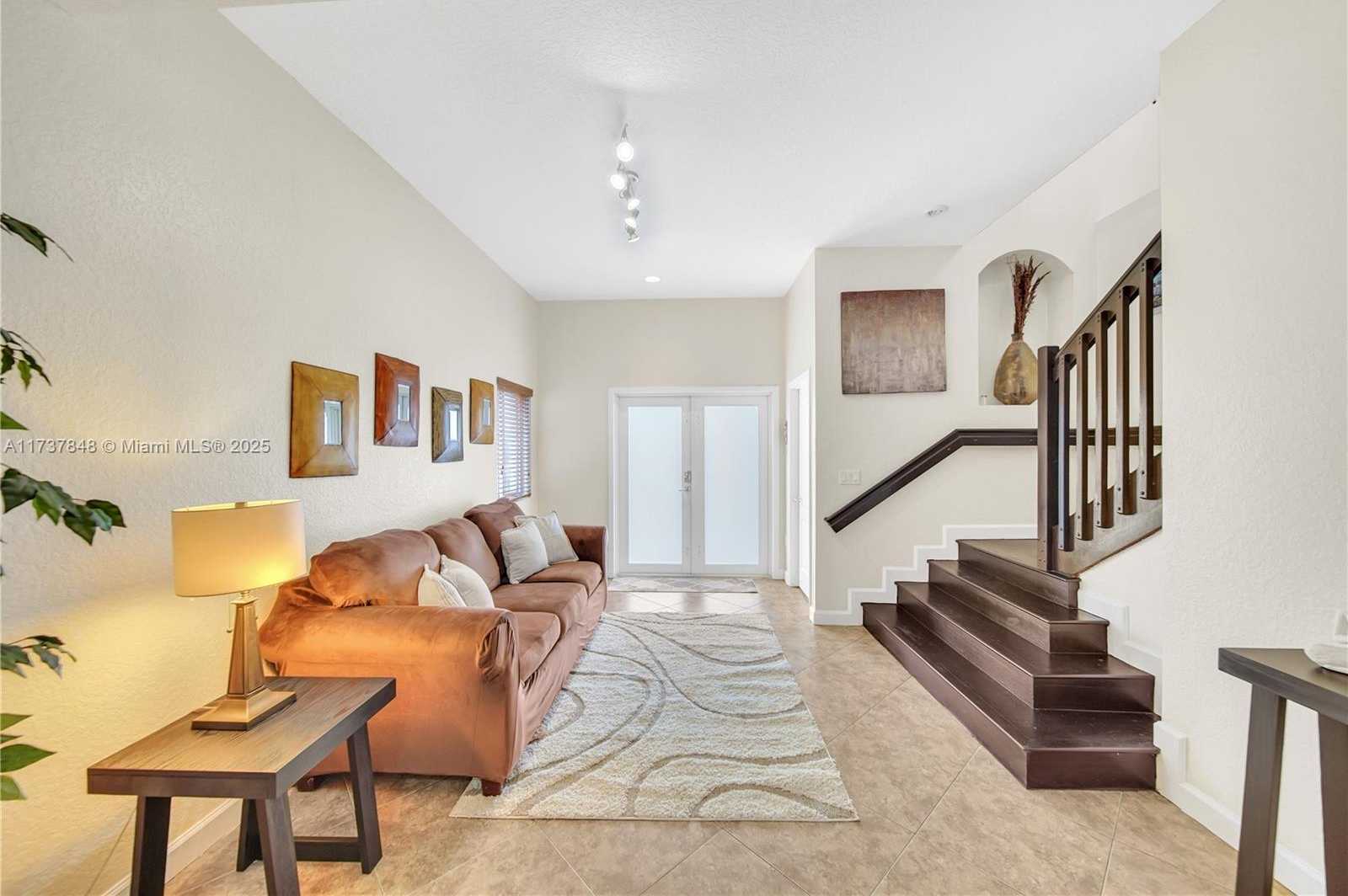 Small Image of 15606 SOUTH WEST 9TH LN, Miami Number 6