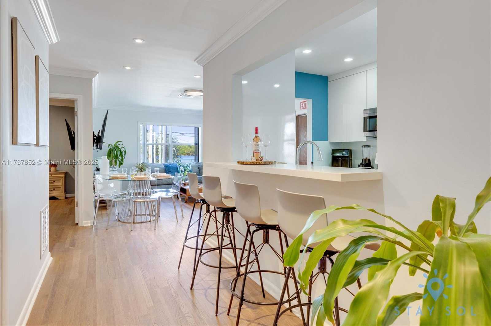 Small Image of 328 Missouri St, Hollywood, FL 33019, USA Number 15