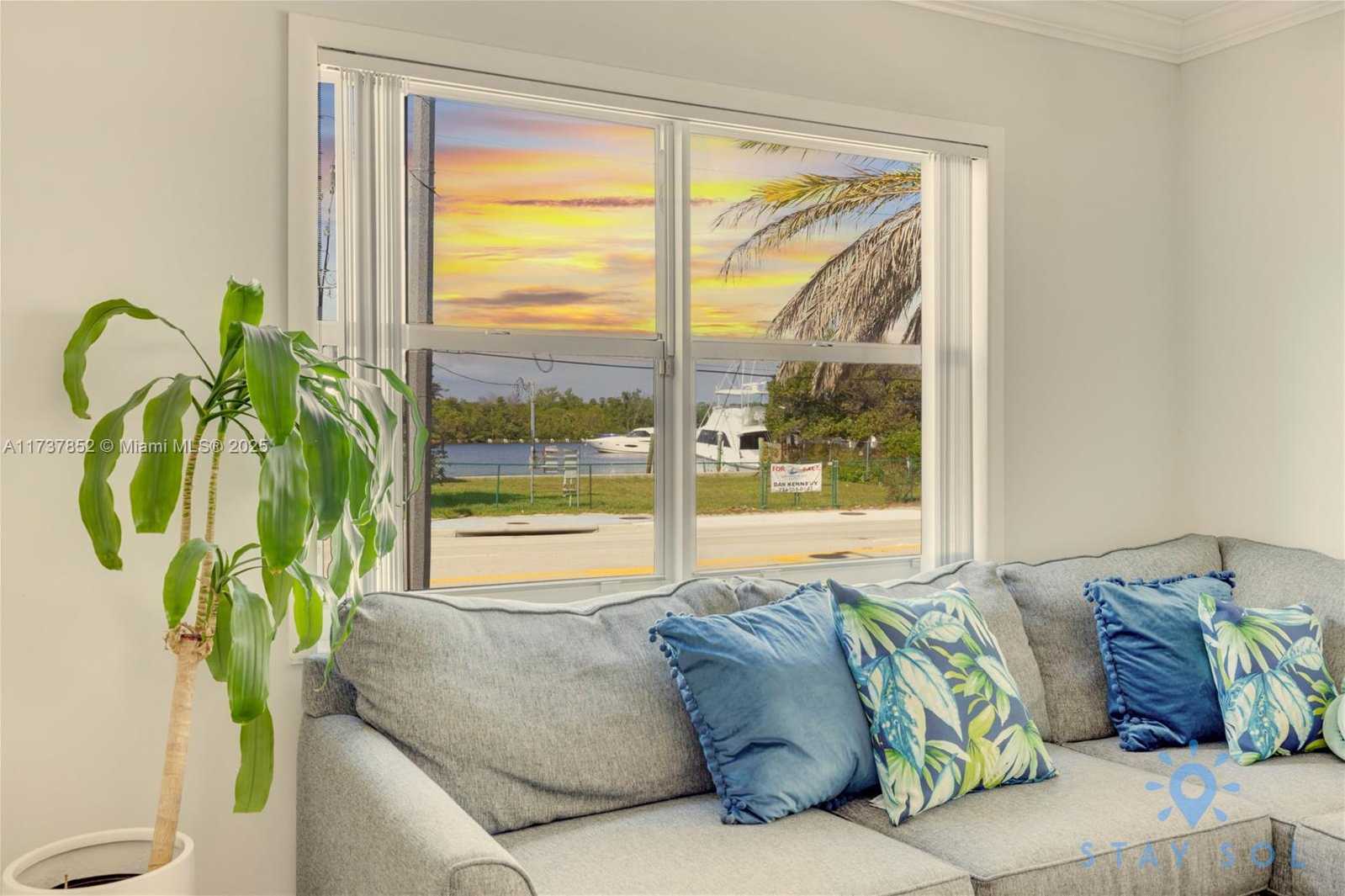 Small Image of 328 Missouri St, Hollywood, FL 33019, USA Number 16