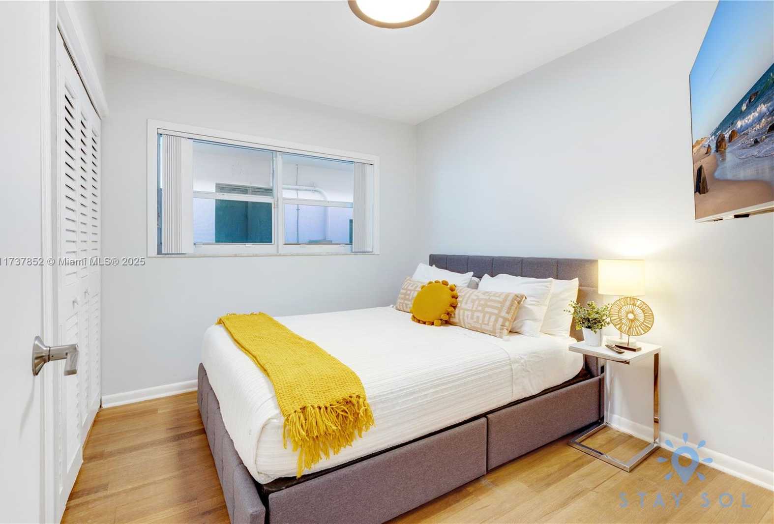 Small Image of 328 Missouri St, Hollywood, FL 33019, USA Number 22