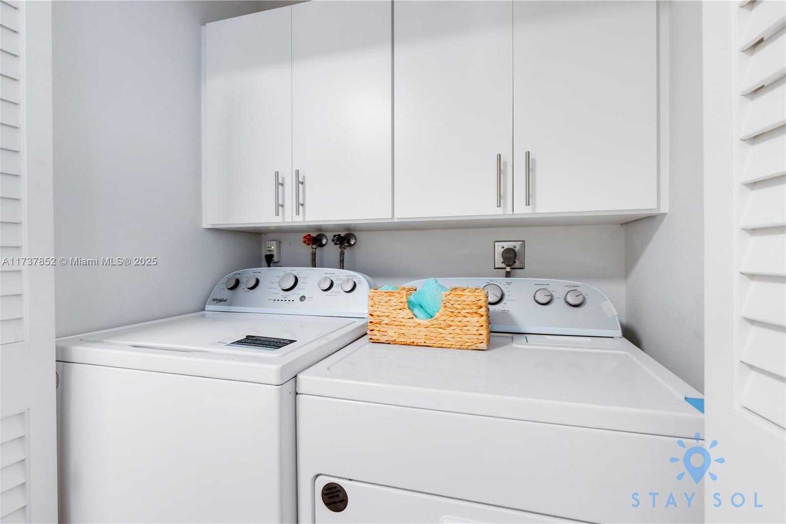 Small Image of 328 Missouri St, Hollywood, FL 33019, USA Number 31