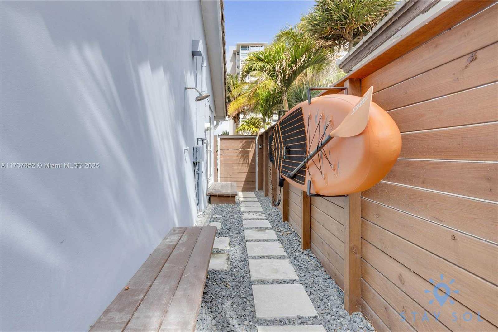 Small Image of 328 Missouri St, Hollywood, FL 33019, USA Number 35