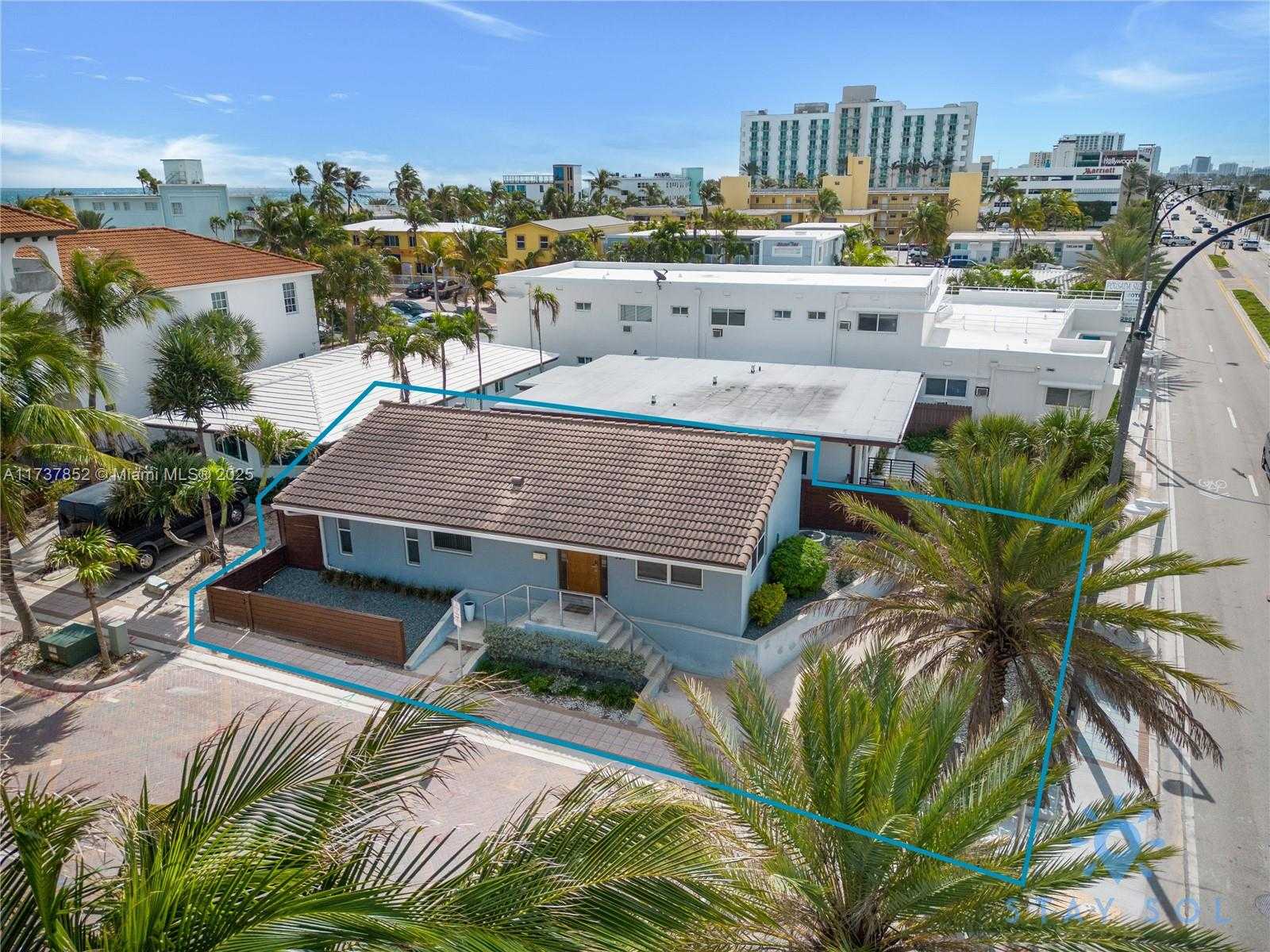 Small Image of 328 Missouri St, Hollywood, FL 33019, USA Number 39