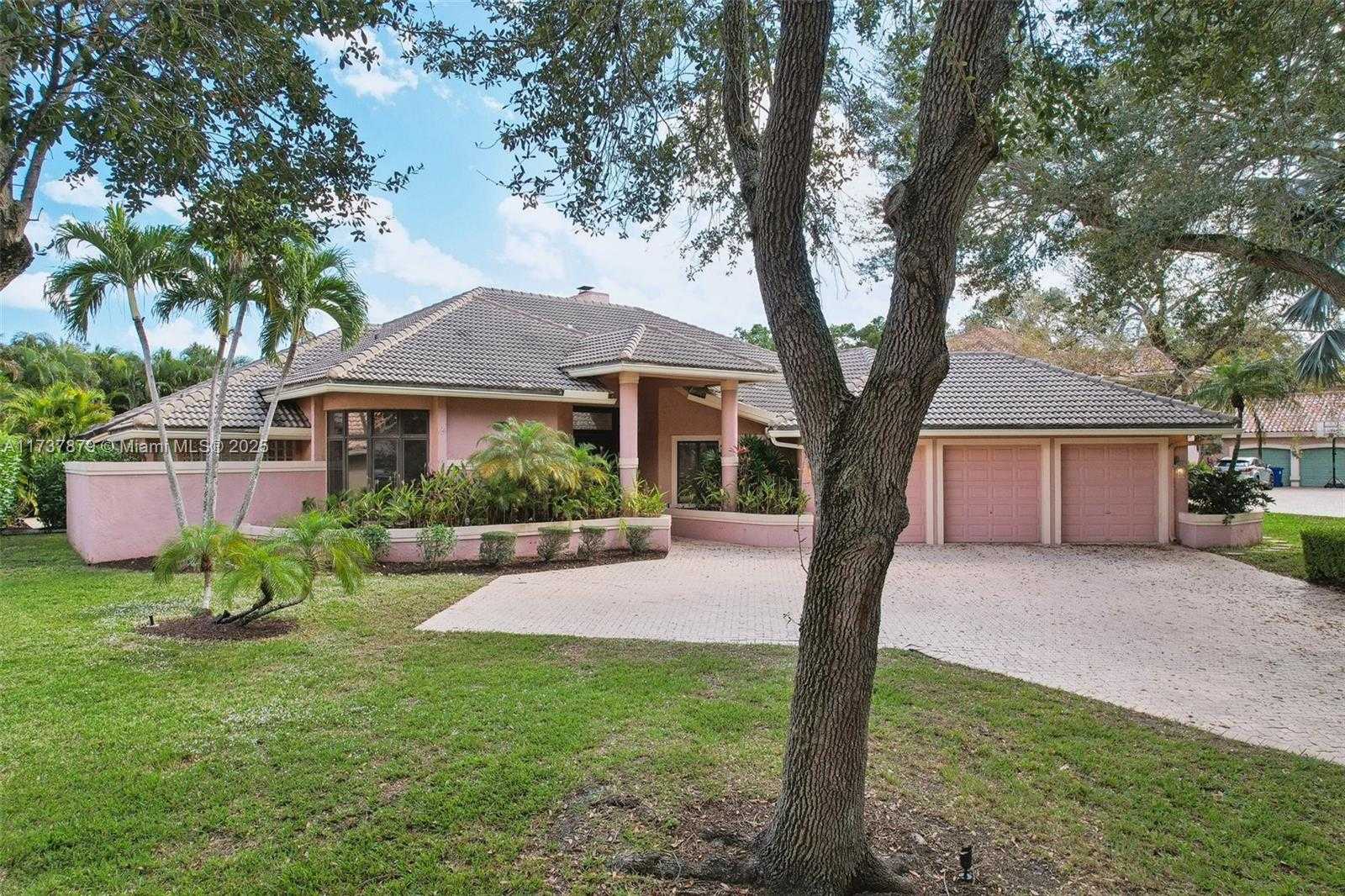 Small Image of 1755 EAGLE TRACE BLVD, Coral Springs Number 2