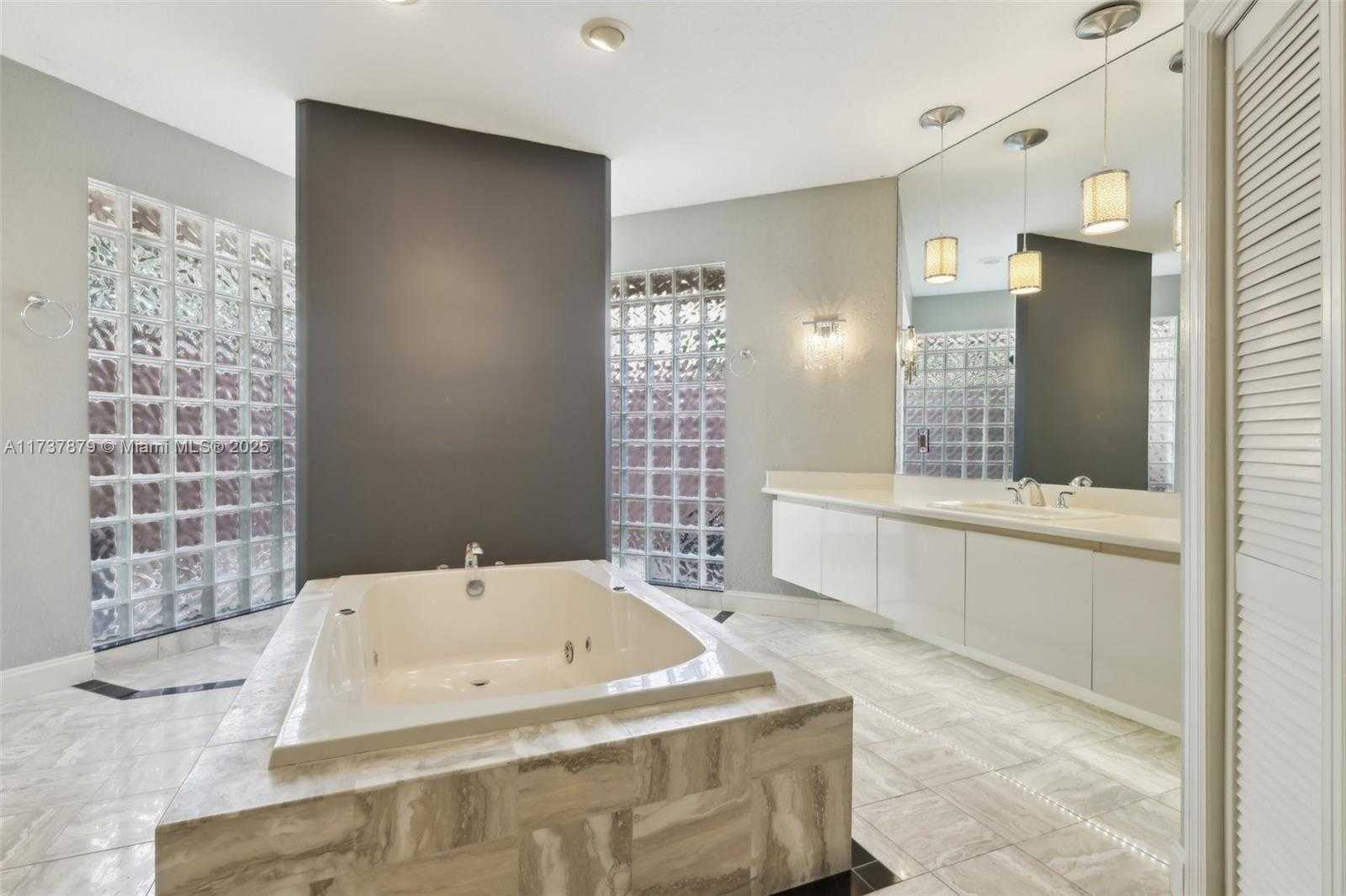 Small Image of 1755 EAGLE TRACE BLVD, Coral Springs Number 24