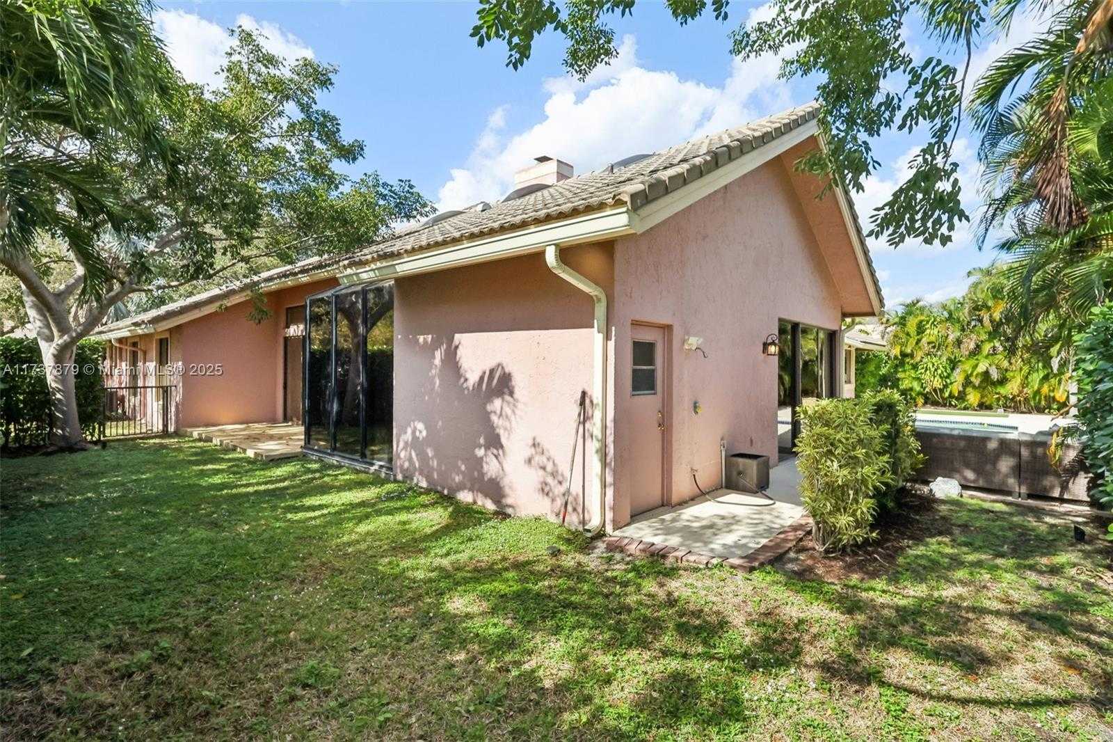 Small Image of 1755 EAGLE TRACE BLVD, Coral Springs Number 46