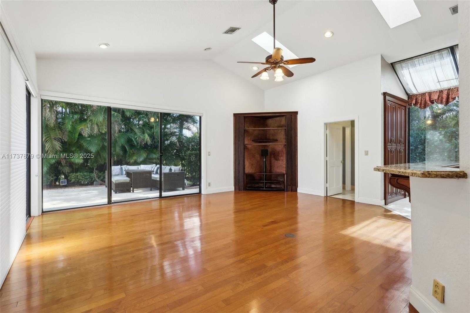 Small Image of 1755 EAGLE TRACE BLVD, Coral Springs Number 9