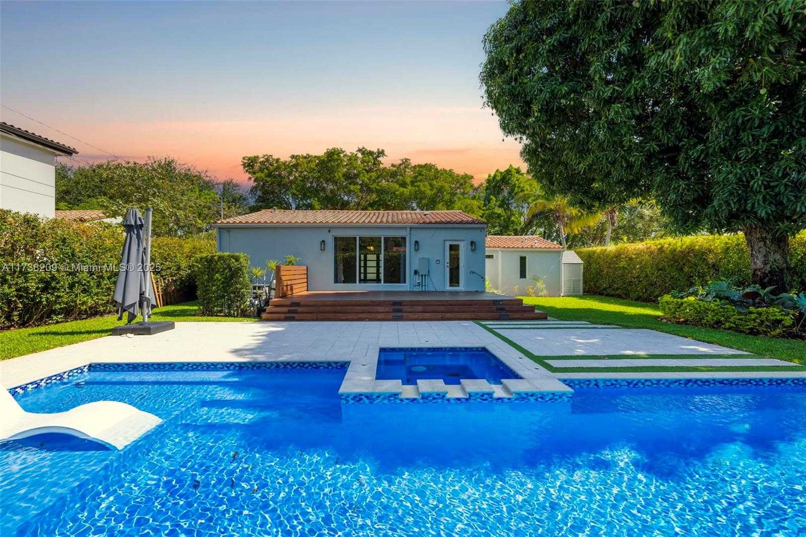 Small Image of 339 NORTH EAST 100TH ST, Miami Shores Number 10