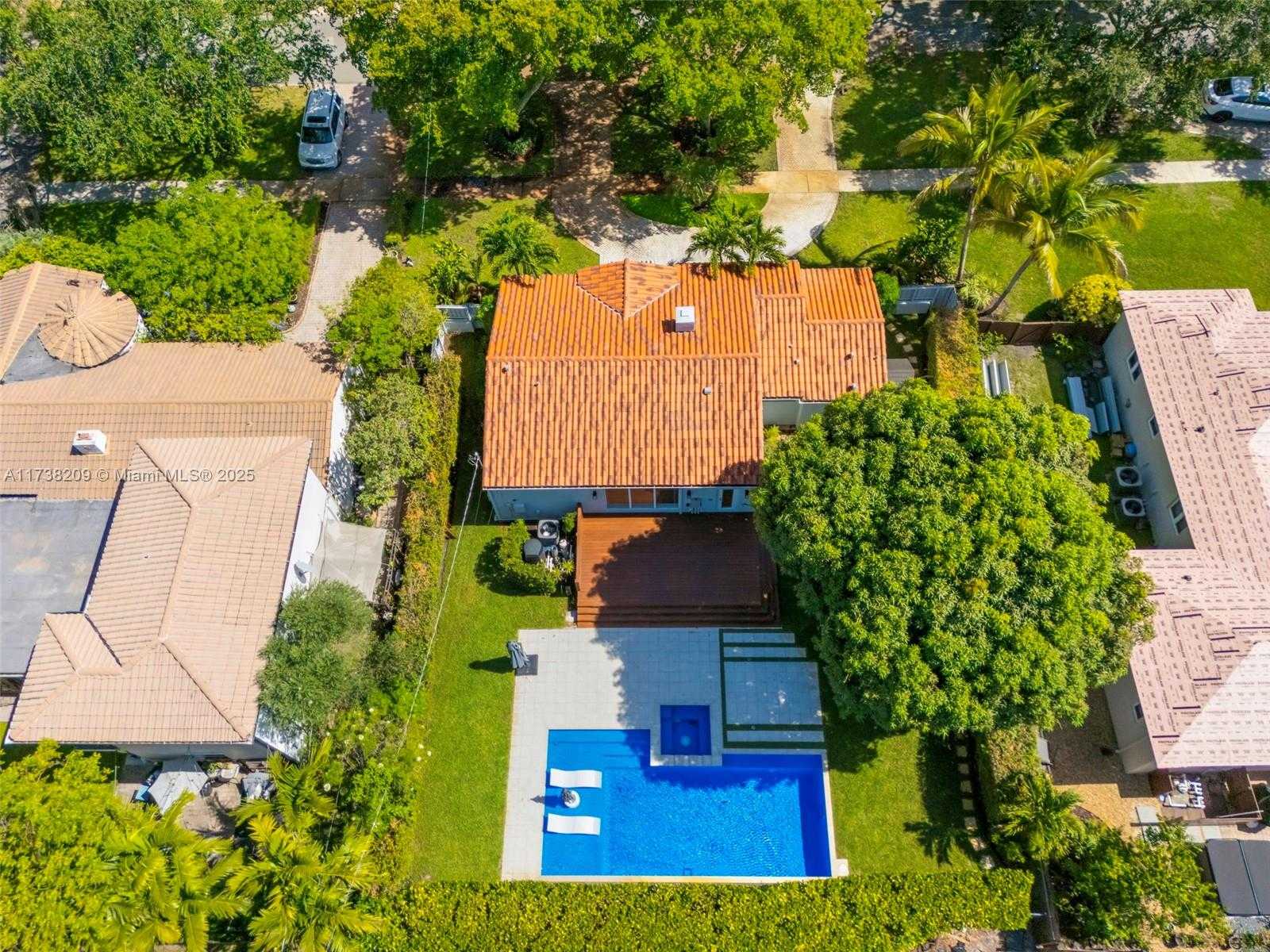 Small Image of 339 NORTH EAST 100TH ST, Miami Shores Number 12